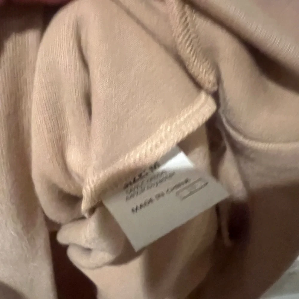 Medium Jules and James neutral
Top cream - Picture 4 of 4